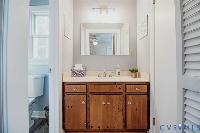 209 Robbinwood Ln, Sandston, VA 23150