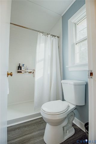 209 Robbinwood Ln, Sandston, VA 23150