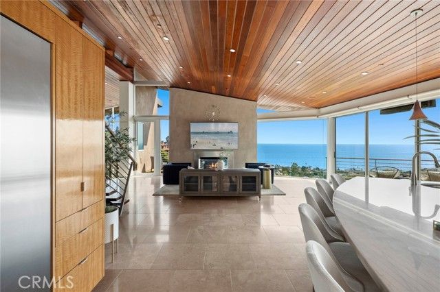 856 Diamond, Laguna Beach, CA 92651