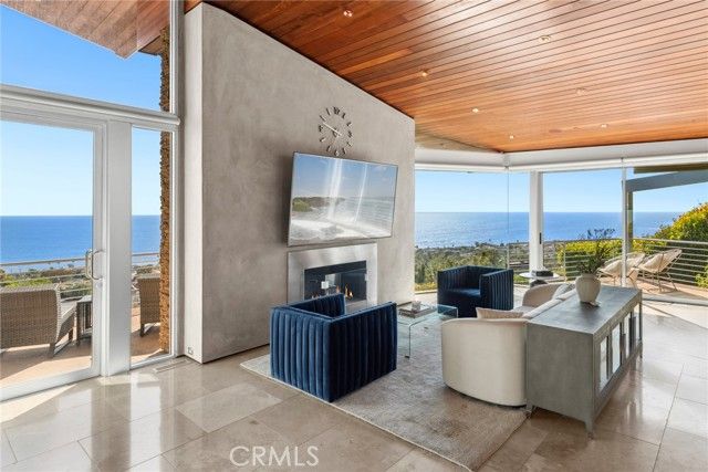 856 Diamond, Laguna Beach, CA 92651