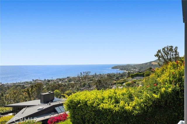 856 Diamond, Laguna Beach, CA 92651