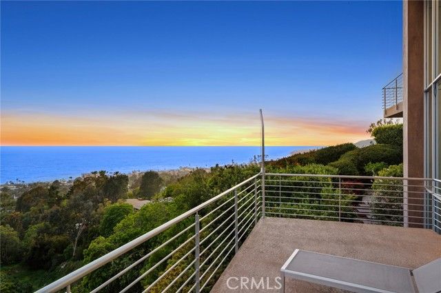 856 Diamond, Laguna Beach, CA 92651