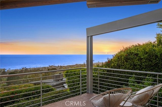 856 Diamond, Laguna Beach, CA 92651