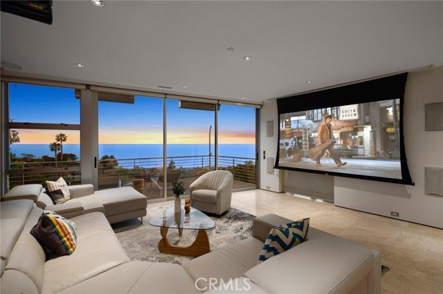 856 Diamond, Laguna Beach, CA 92651