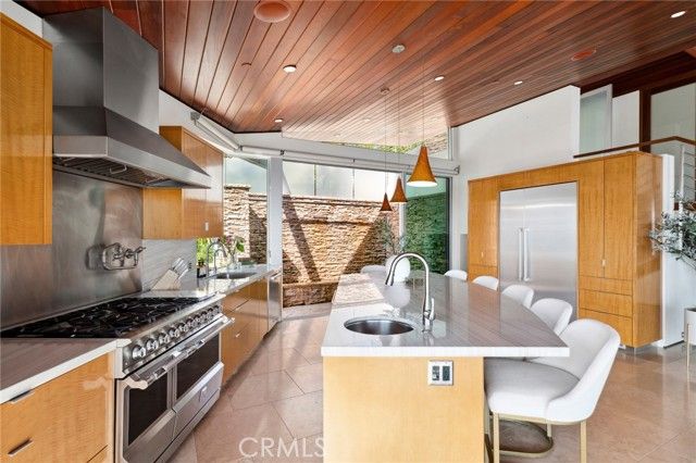 856 Diamond, Laguna Beach, CA 92651