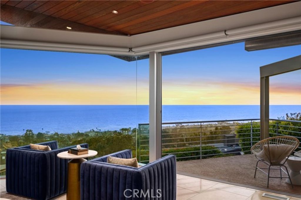 856 Diamond, Laguna Beach, CA 92651