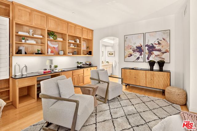 11847 Gorham Avenue 112, Los Angeles, CA 90049