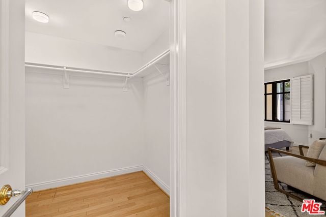 11847 Gorham Avenue 112, Los Angeles, CA 90049