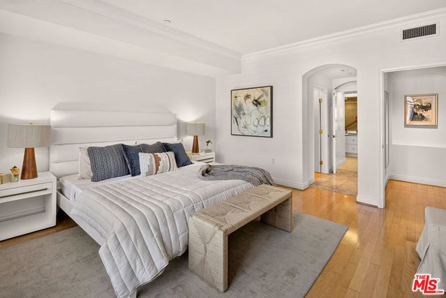 11847 Gorham Avenue 112, Los Angeles, CA 90049