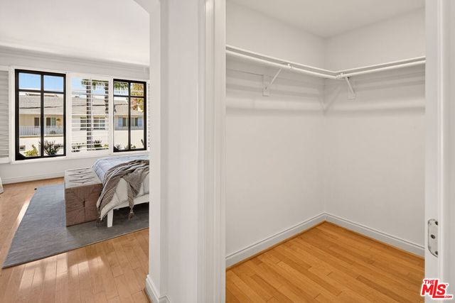 11847 Gorham Avenue 112, Los Angeles, CA 90049