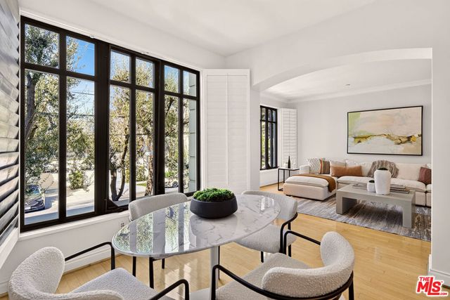 11847 Gorham Avenue 112, Los Angeles, CA 90049
