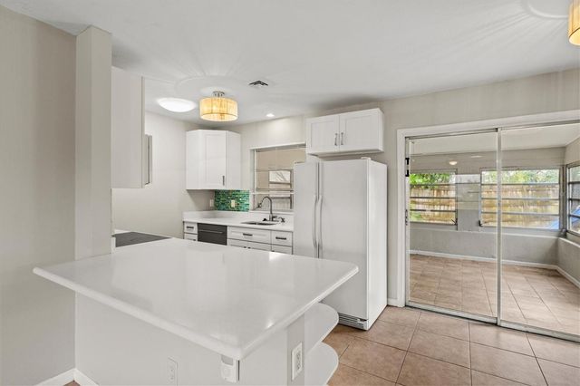 324 GRANADA BOULEVARD, North Port, FL 34287