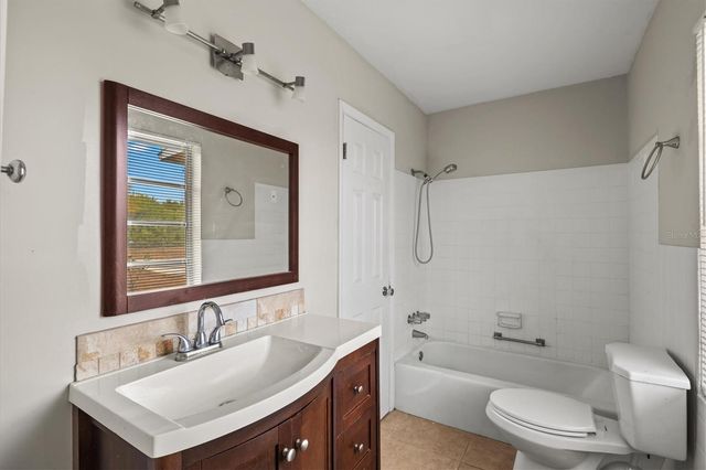 324 GRANADA BOULEVARD, North Port, FL 34287