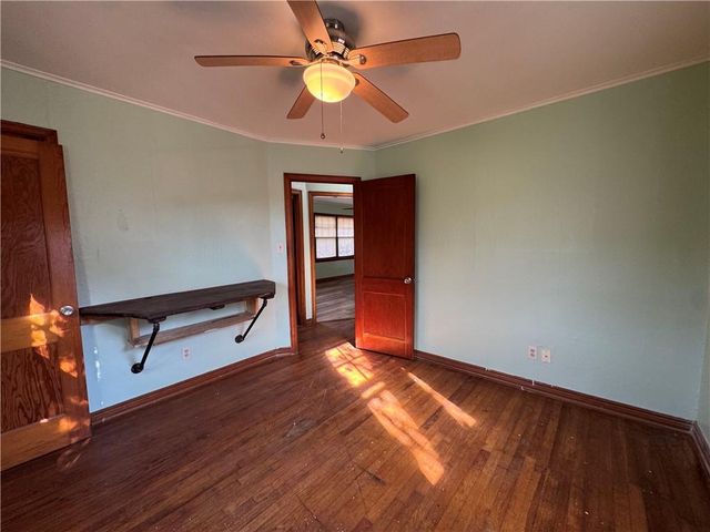 105 W Billings Street, Pittsburg, KS 66762