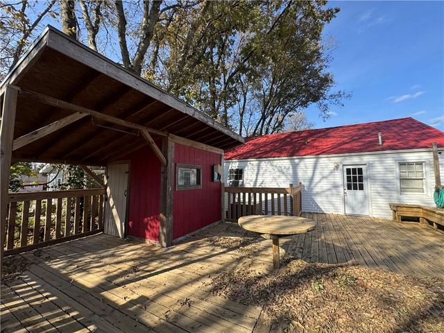 105 W Billings Street, Pittsburg, KS 66762