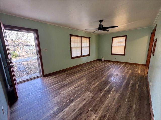 105 W Billings Street, Pittsburg, KS 66762