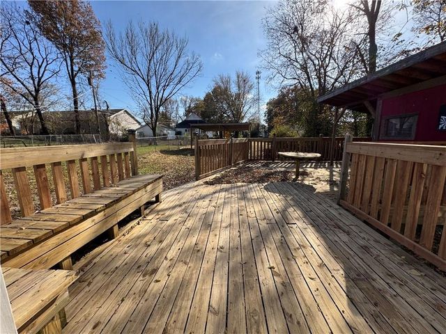 105 W Billings Street, Pittsburg, KS 66762