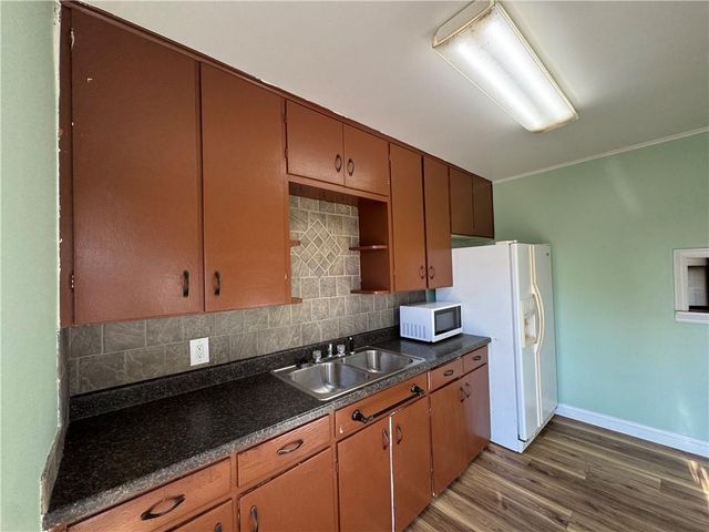 105 W Billings Street, Pittsburg, KS 66762