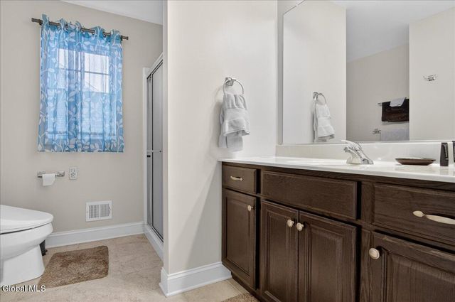 76 Waverly Circle, Colonie, NY 12189