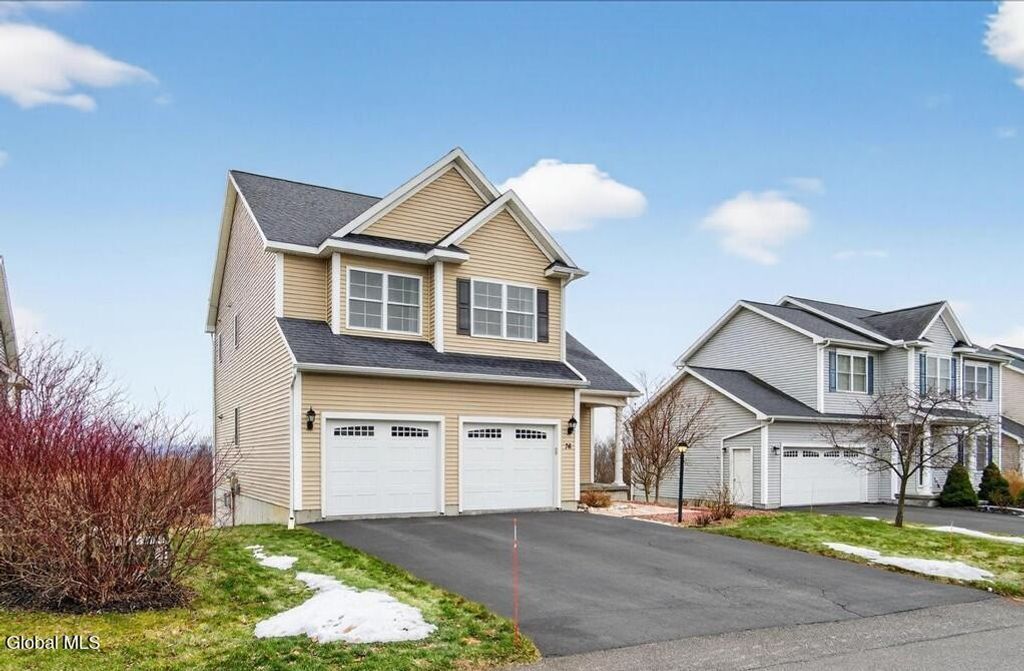 76 Waverly Circle, Colonie, NY 12189