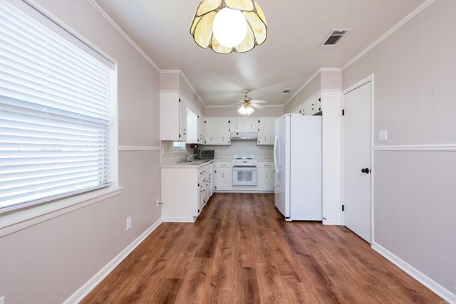 28 Walnut Valley Drive, Little Rock, AR 72211