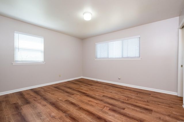 28 Walnut Valley Drive, Little Rock, AR 72211