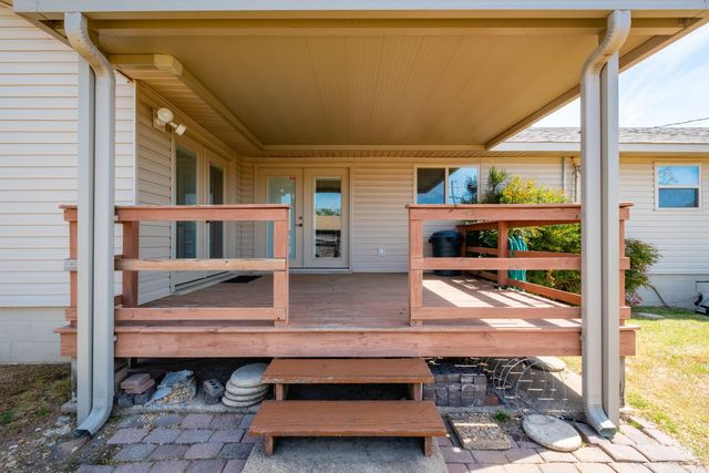 28 Walnut Valley Drive, Little Rock, AR 72211