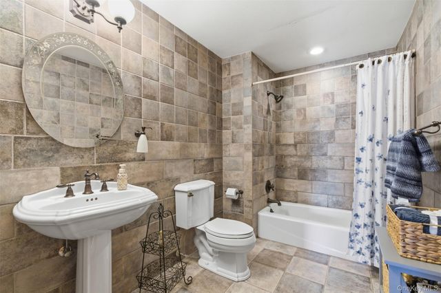 2185 Howard Place, Bellmore, NY 11710