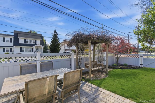 2185 Howard Place, Bellmore, NY 11710