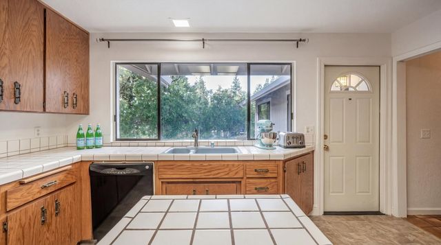 19501 Chaparral Cir, Penn Valley, CA 95946