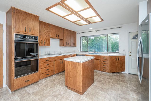 19501 Chaparral Cir, Penn Valley, CA 95946