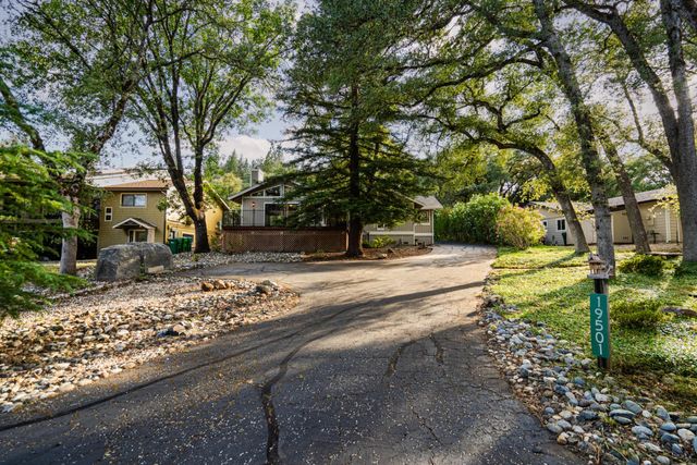 19501 Chaparral Cir, Penn Valley, CA 95946