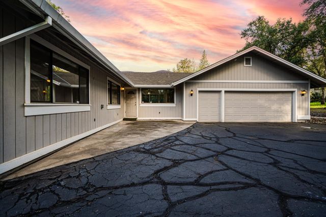 19501 Chaparral Cir, Penn Valley, CA 95946
