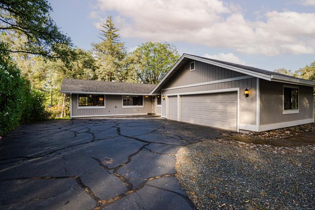 19501 Chaparral Cir, Penn Valley, CA 95946