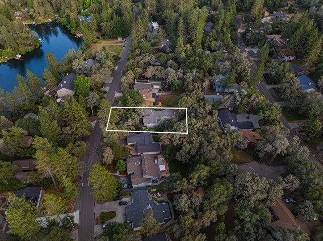 19501 Chaparral Cir, Penn Valley, CA 95946