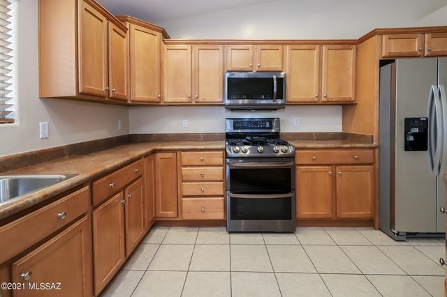 10489 E Bonpland Willow Drive, Tucson, AZ 85747