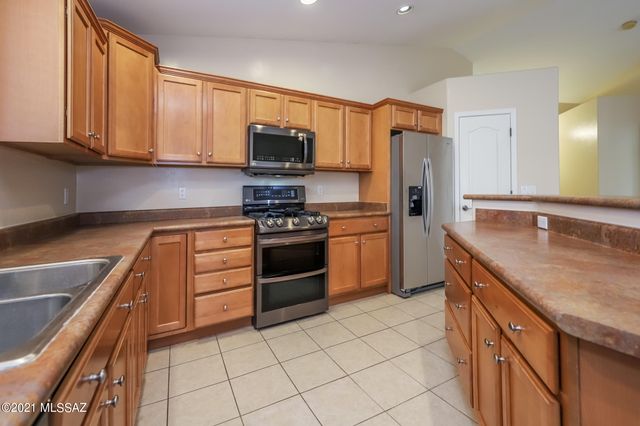 10489 E Bonpland Willow Drive, Tucson, AZ 85747