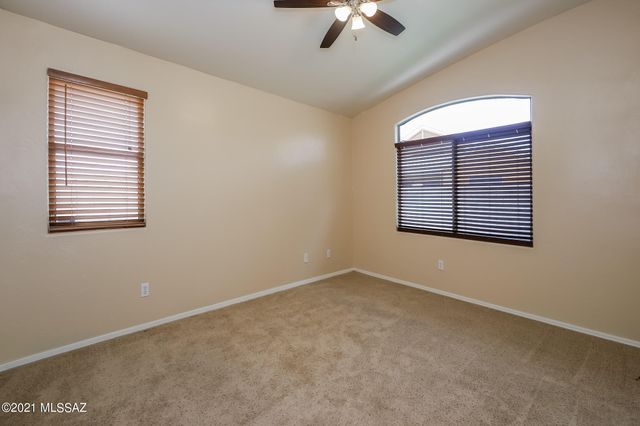 10489 E Bonpland Willow Drive, Tucson, AZ 85747