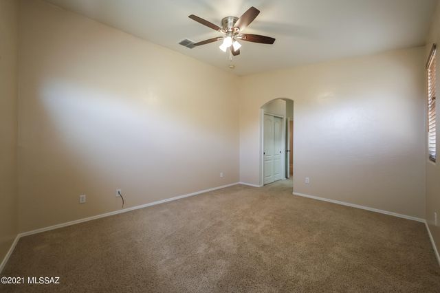 10489 E Bonpland Willow Drive, Tucson, AZ 85747