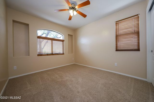 10489 E Bonpland Willow Drive, Tucson, AZ 85747