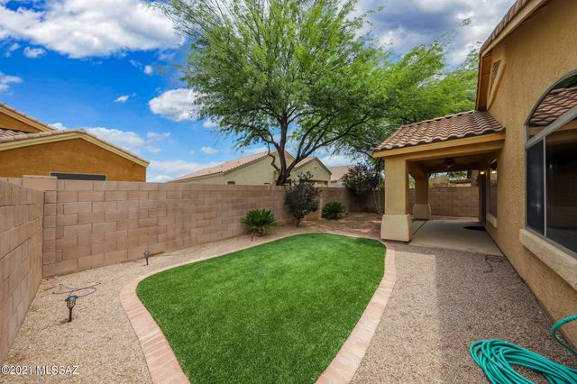 10489 E Bonpland Willow Drive, Tucson, AZ 85747
