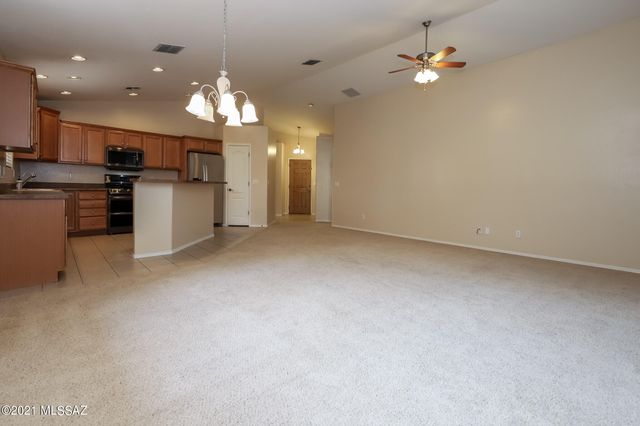 10489 E Bonpland Willow Drive, Tucson, AZ 85747