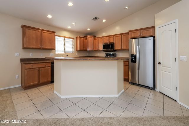 10489 E Bonpland Willow Drive, Tucson, AZ 85747