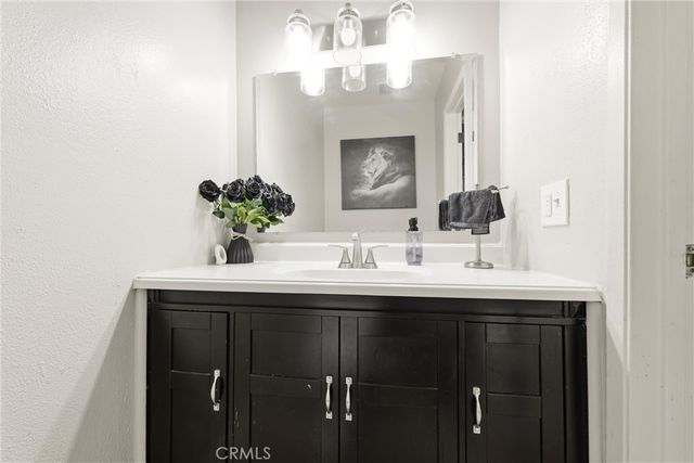 5460 White Oak F303, Encino, CA 91316