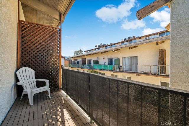 5460 White Oak F303, Encino, CA 91316