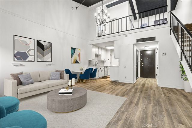 5460 White Oak F303, Encino, CA 91316