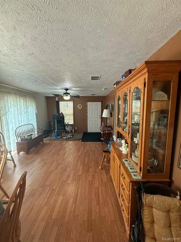 5994 N Lake Sanford Road, Sanford, MI 48657