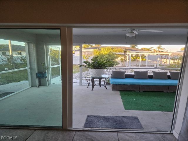 1129 NE 9th ST, Cape Coral, FL 33909