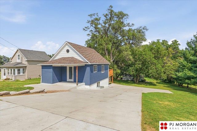 5613 S 48th Street, Omaha, NE 68117