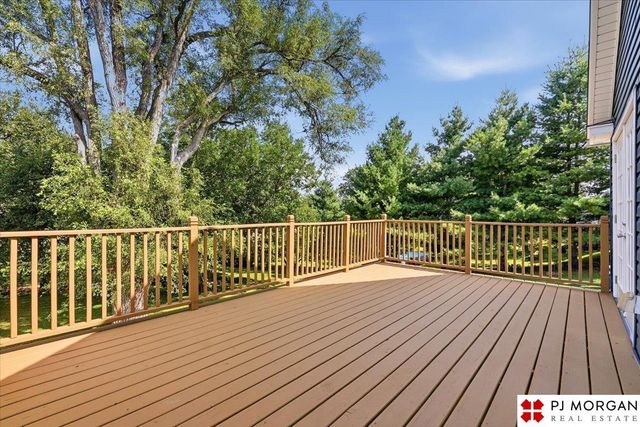 5613 S 48th Street, Omaha, NE 68117